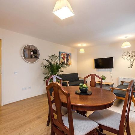 Elegant 2 Bedroom City Centre Apartment - Free Parking - Private Balcony Edinburgh Ngoại thất bức ảnh