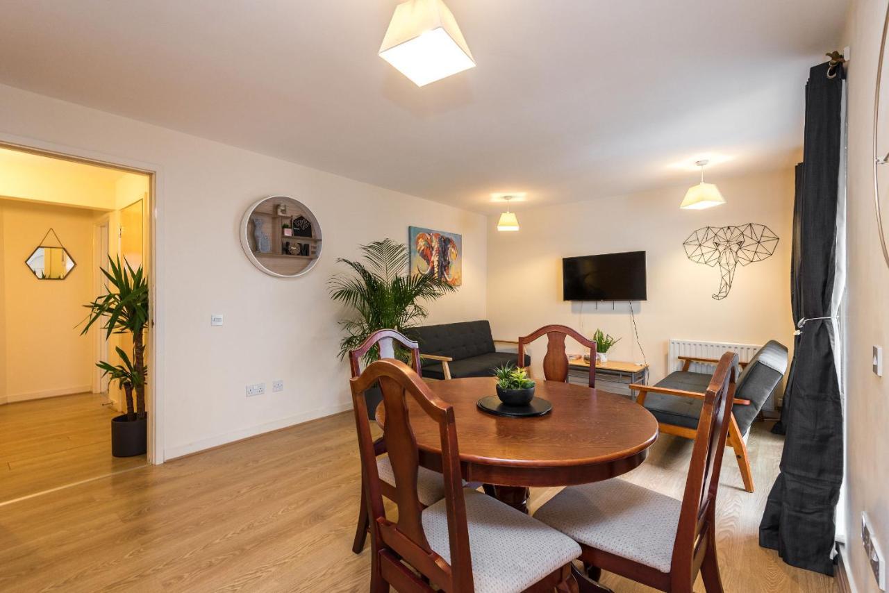 Elegant 2 Bedroom City Centre Apartment - Free Parking - Private Balcony Edinburgh Ngoại thất bức ảnh