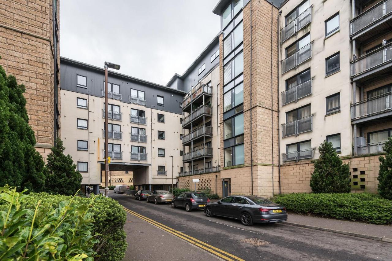 Elegant 2 Bedroom City Centre Apartment - Free Parking - Private Balcony Edinburgh Ngoại thất bức ảnh
