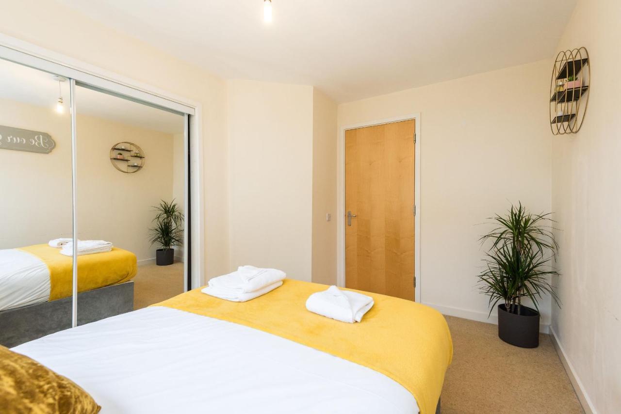 Elegant 2 Bedroom City Centre Apartment - Free Parking - Private Balcony Edinburgh Ngoại thất bức ảnh